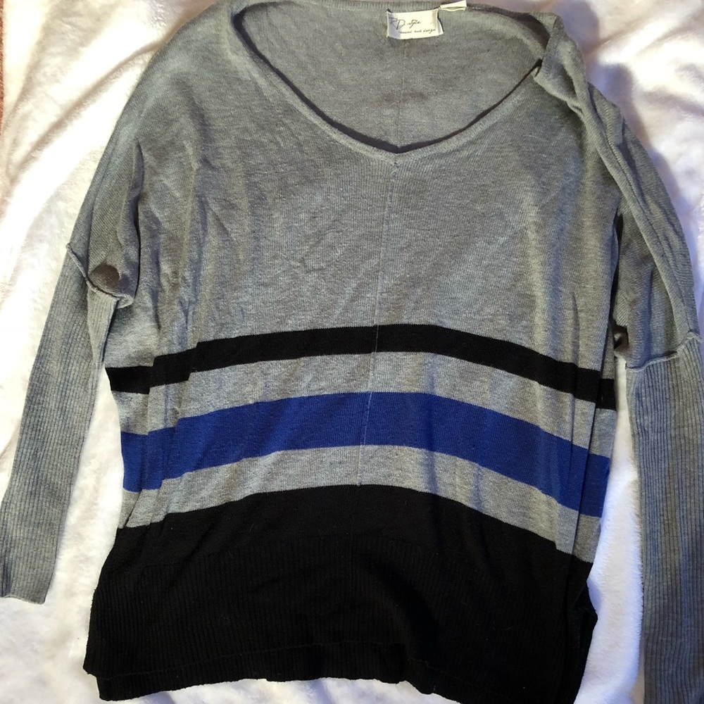 Striped loose v-neck sweater